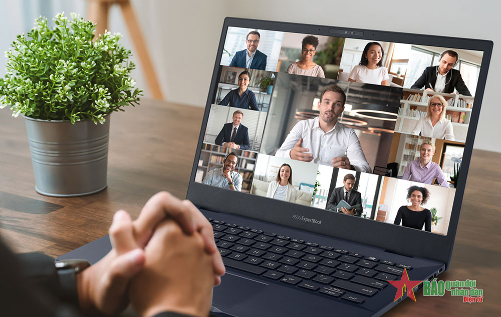 Máy tính xách tay đáp ứng cho phong cách làm việc linh hoạt